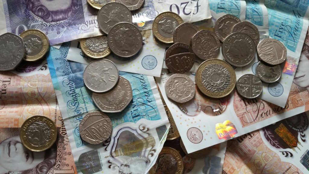 british pound coins banknotes