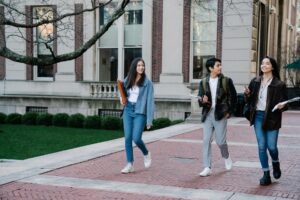 How to Defer or Change Course: UCAS Flexibility After You Apply